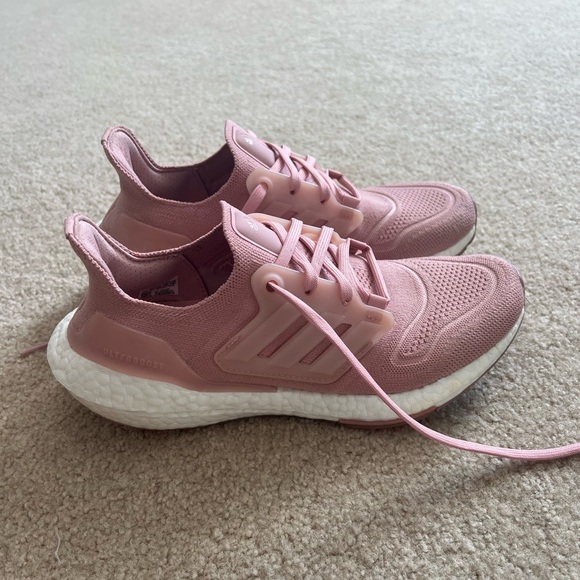 Adidas Pink Ultraboost 22 - Picture 2 of 3